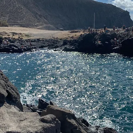 The Waves דירה